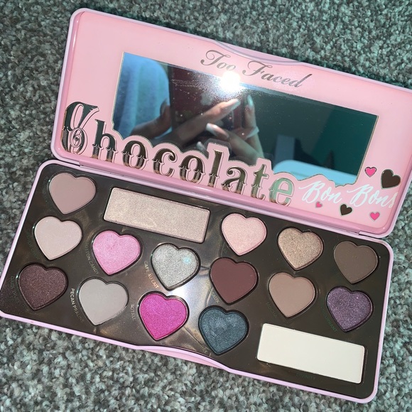 TooFaced Chocolate Bonbons Palette - Picture 1 of 3